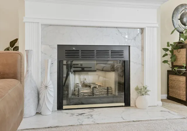 Listing Photo 5 - Condo for sale in building located at 6282 Mcnaughten Pl Ln, Columbus, OH 43213