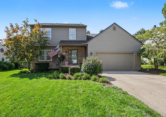 Photo 2 of Single family home for sale at 389 Rambling Brook Dr, Pickerington, OH 43147 | MLS# 226032779 | Listing updated on 2026-08-31