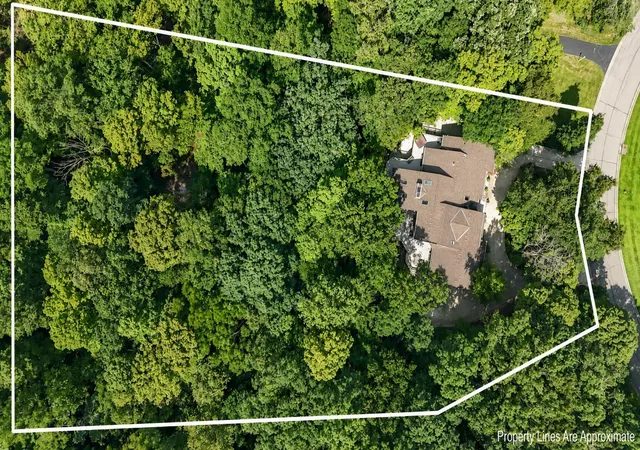 Photo 36 of Mansion for sale at 630 Woods Hollow Ln, Powell, OH 43065 | MLS# 226032828 | Listing updated on 2026-09-07