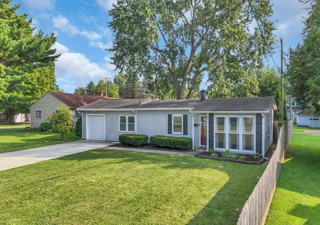 Photo 3 of Sale Pending at 499 Leslie Dr, Newark, OH 43055 | MLS# 226032839 | Listing updated on 2026-09-13
