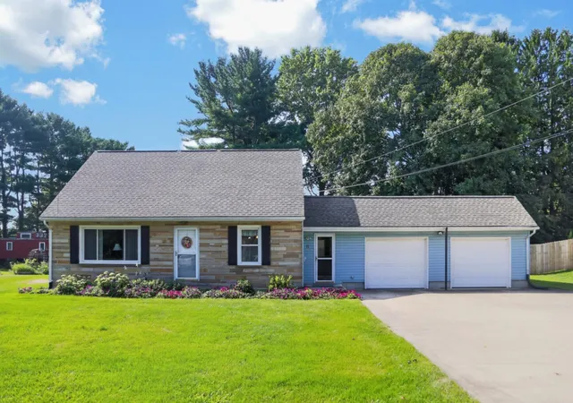 Photo 36 of Single family home for sale at 11 E Mound St, Fredericktown, OH 43019 | MLS# 226032840 | Listing updated on 2026-09-01