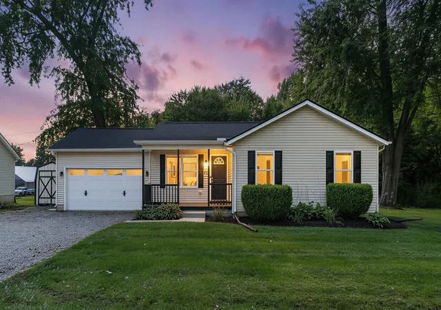 Photo 1 of Single family home for sale at 472 Zanesville Ave, Thornville, OH 43076 | MLS# 226032887 | Listing updated on 2026-09-14