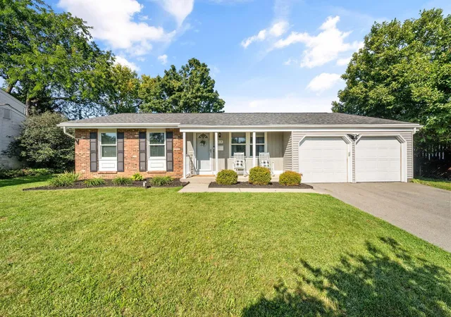 Photo 1 of Single family home for sale at 3415 Graystone Dr, Columbus, OH 43232 | MLS# 226032975 | Listing updated on 2026-09-11