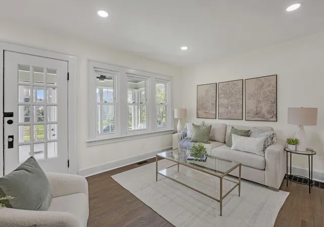 Photo 1 of Single family home for sale at 272 E Markison Ave, Columbus, OH 43207 | MLS# 226032924 | Listing updated on 2026-10-22
