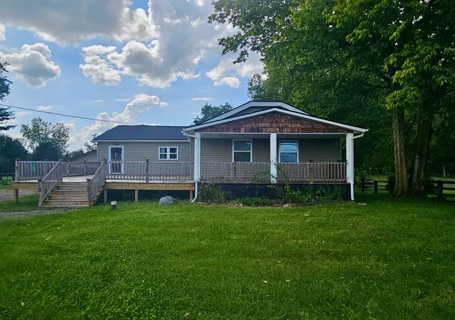 Single family home for sale at 7461 Jackson Pike, Lockbourne, OH 43137 | MLS# 226032921