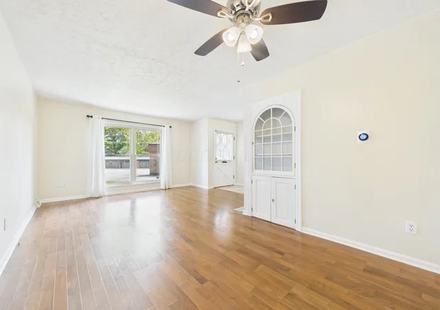 Photo 3 of Condo for sale at 1577 Sandringham Ct, Columbus, OH 43220 | MLS# 226032946 | Listing updated on 2026-09-08