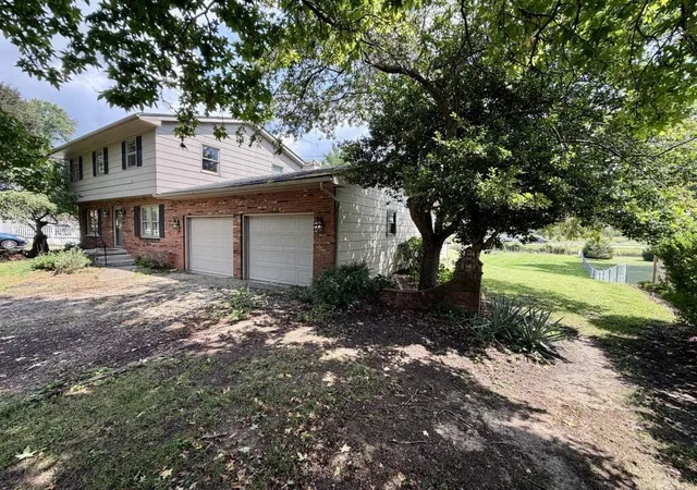 Photo 2 of Single family home for sale at 5724 Old Logan Rd Se, Lancaster, OH 43130 | MLS# 226032949 | Listing updated on 2026-08-29