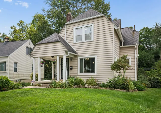 Photo 1 of Single family home for sale at 175 Linfield Pl, Columbus, OH 43219 | MLS# 226033118 | Listing updated on 2026-09-03
