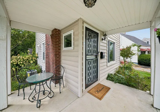 Photo 2 of Single family home for sale at 175 Linfield Pl, Columbus, OH 43219 | MLS# 226033118 | Listing updated on 2026-09-03