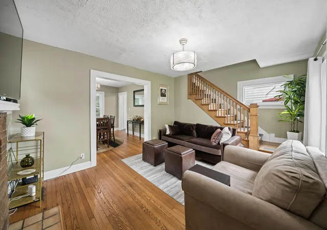Photo 3 of Single family home for sale at 175 Linfield Pl, Columbus, OH 43219 | MLS# 226033118 | Listing updated on 2026-09-03