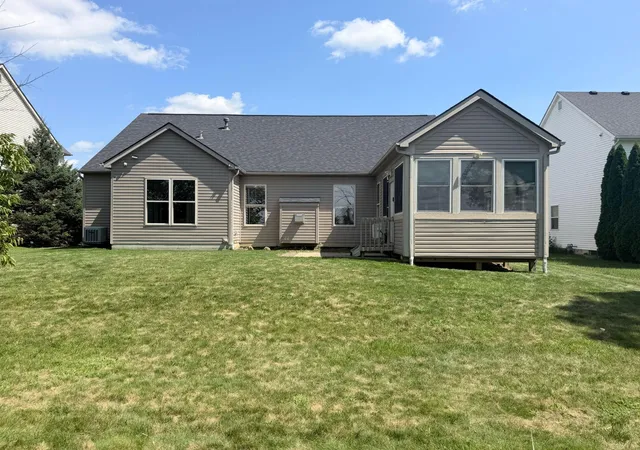 Photo 4 of Single family home for sale at 8171 Shady Maple Dr, Canal Winchester, OH 43110 | MLS# 226032957 | Listing updated on 2026-09-20