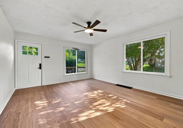 Photo 2 of Single family home for sale at 906 Duke Ave, Mansfield, OH 44905 | MLS# 226032961 | Listing updated on 2026-09-04