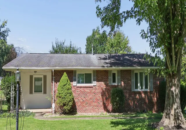 Photo 2 of Single family home for sale at 3967 Skyline Dr, Zanesville, OH 43701 | MLS# 226032968 | Listing updated on 2026-09-21