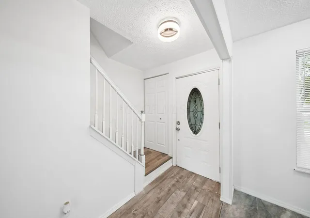 Photo 3 of Single family home for sale at 6900 Brockland Dr, Reynoldsburg, OH 43068 | MLS# 226033013 | Listing updated on 2026-09-21