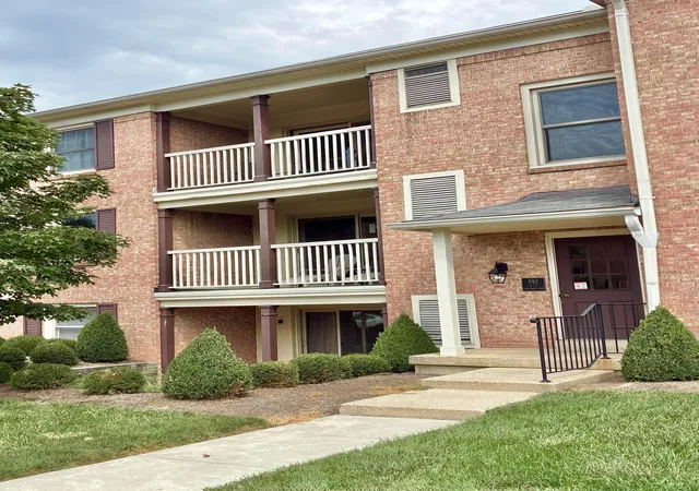 Photo 2 of Condo for sale at 892 Chatham Ln #W, Columbus, OH 43221 | MLS# 226032994 | Listing updated on 2026-09-13