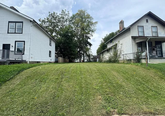 Photo 1 of Land for sale at 989 Miller Ave, Columbus, OH 43206 | MLS# 226032998 | Listing updated on 2026-10-01