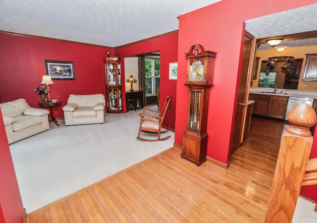 Photo 3 of Single family home for sale at 1134 Summer Hl Cir, Columbus, OH 43230 | MLS# 226033100 | Listing updated on 2026-09-12