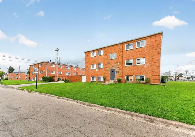 Photo 1 of Multi family home for sale at 3656 3670 Seabrook Ave, Columbus, OH 43227 | MLS# 226033081 | Listing updated on 2026-08-31