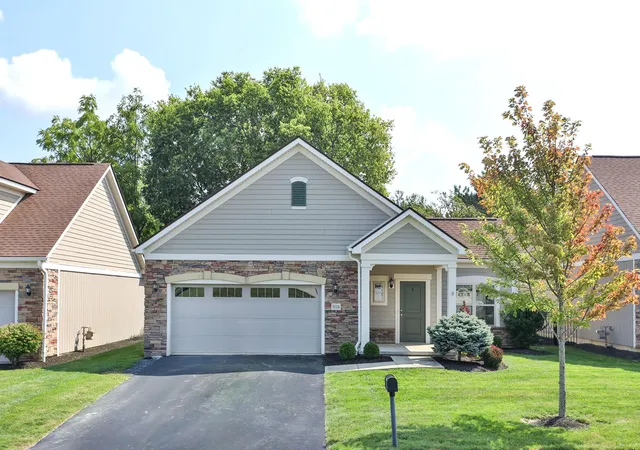 Condo for sale at 5016 Foxtail Dr #37, Hilliard, OH 43026 | MLS# 226033037
