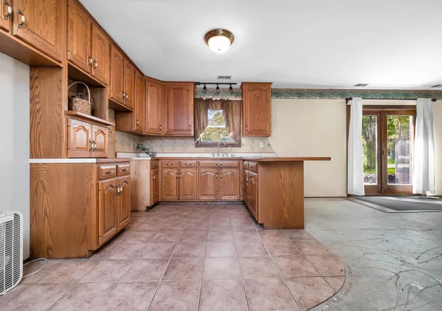 Photo 3 of Single family home for sale at 10333 Township Rd 240, Lewistown, OH 43333 | MLS# 226033103 | Listing updated on 2026-10-05