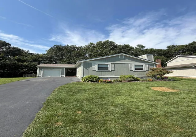 Photo 2 of Single family home for sale at 8819 Greenburg Dr, Powell, OH 43065 | MLS# 226033101 | Listing updated on 2026-09-17