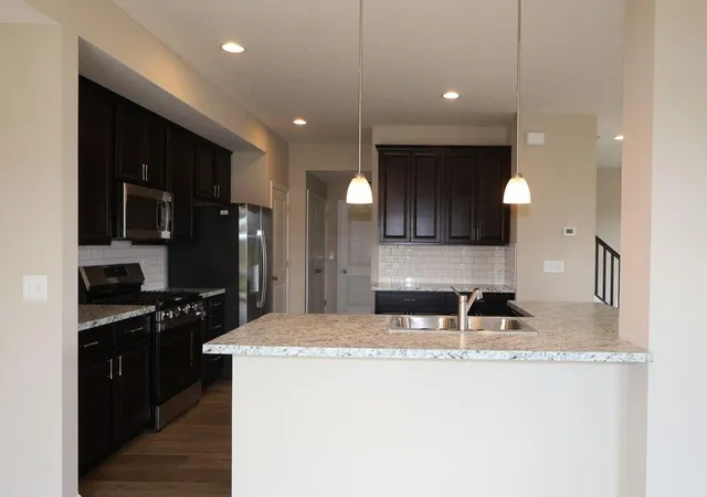 Photo 4 of Single family home for sale at 1120 Allegro Dr, Reynoldsburg, OH 43068 | MLS# 226033096 | Listing updated on 2026-09-23