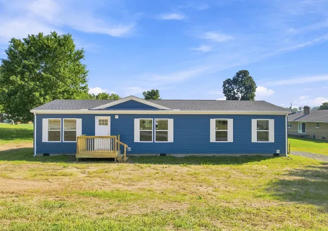 Photo 1 of Single family home for sale at 18432 Laurel St, Laurelville, OH 43135 | MLS# 226033113 | Listing updated on 2026-09-01
