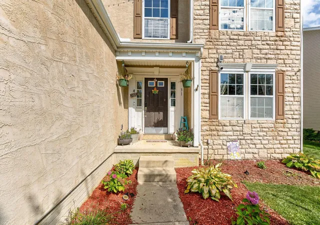 Photo 3 of Sale Pending at 31 Lobdell Dr, Delaware, OH 43015 | MLS# 226033125 | Listing updated on 2026-09-09