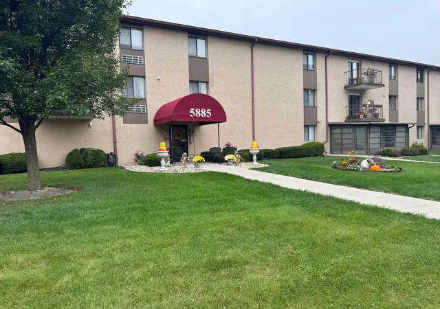 Condo for sale at 5885 Beechcroft Rd #218, Columbus, OH 43229 | MLS# 226039233