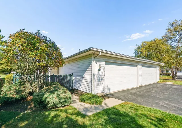 Condo for sale at 2445 Warm Springs Dr, Hilliard, OH 43026 | MLS# 226040234