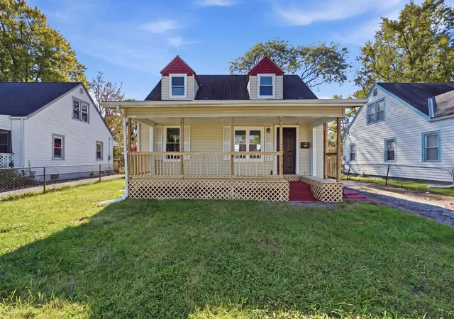 Single family home for sale at 2157 Argyle Dr, Columbus, OH 43219 | MLS# 226040524