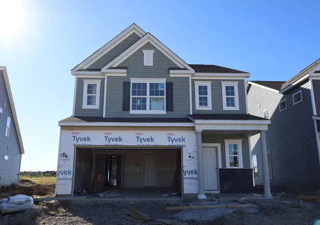 Photo 1 of Sale Pending at 5876 Creekview Dr, Powell, OH 43065 | MLS# 226033809 | Listing updated on 2026-10-19