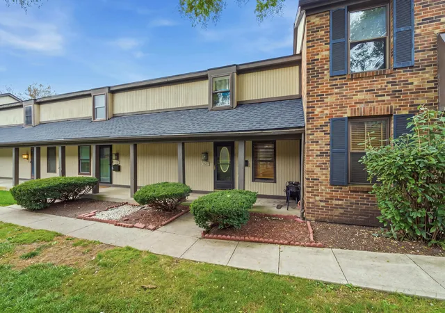 Photo 1 of Condo for sale at 1595 Hallworth Ct, Columbus, OH 43232 | MLS# 226039281 | Listing updated on 2026-10-21