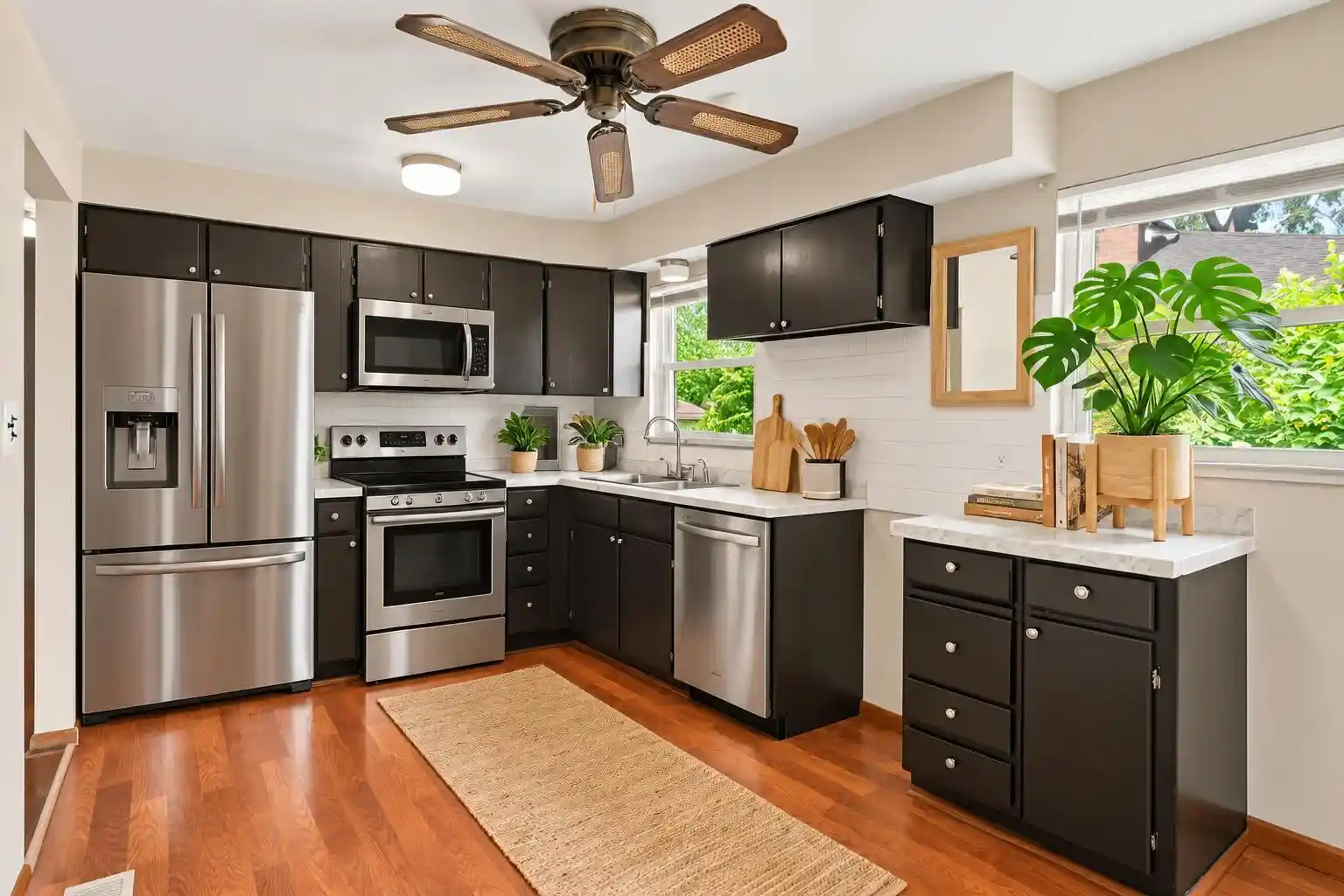 Photo 1 of Single family home for sale at 1925 Oakwood Ave, Columbus, OH 43207 | MLS# 226034558 | Listing updated on 2026-10-30