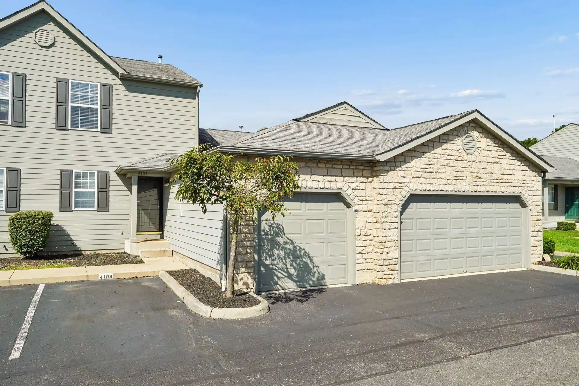 Listing Photo 1 - Condo for sale in 4103 Blendon Pt Dr located at 4103 Blendon Pt Dr, Columbus, OH 43230 - Unit 4103 Blendon Point Dr