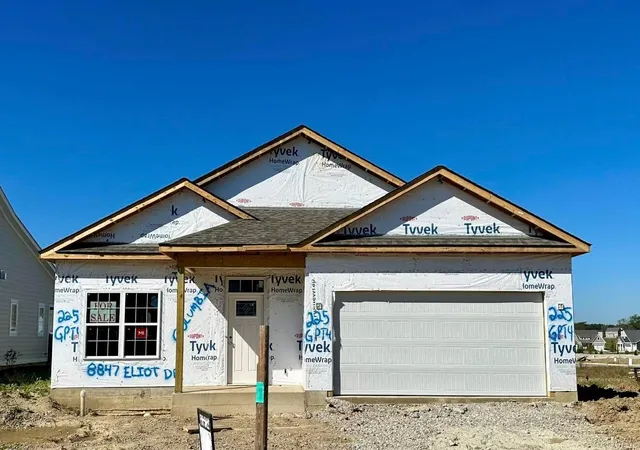 Photo 2 of Single family home for sale at 8847 Eliot Dr, Plain City, OH 43064 | MLS# 226035113 | Listing updated on 2026-10-27