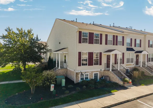 Condo for sale at 5964 Thunder Gulch Dr #34, New Albany, OH 43054 | MLS# 226036599
