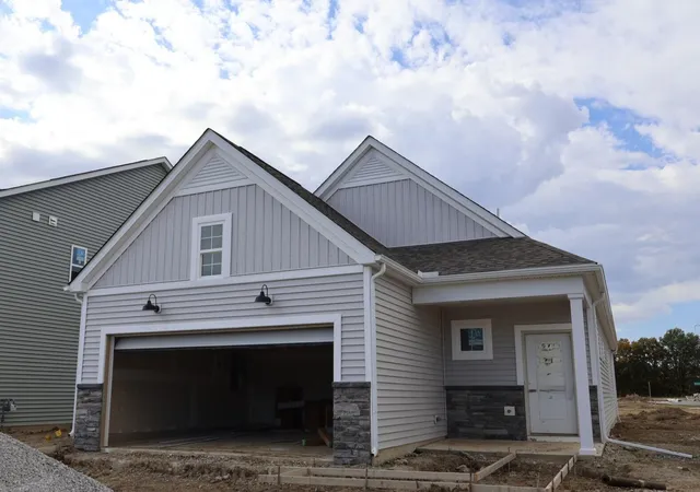 Photo 1 of Single family home for sale at 5810 Creekview Dr, Powell, OH 43065 | MLS# 226035529 | Listing updated on 2026-10-28