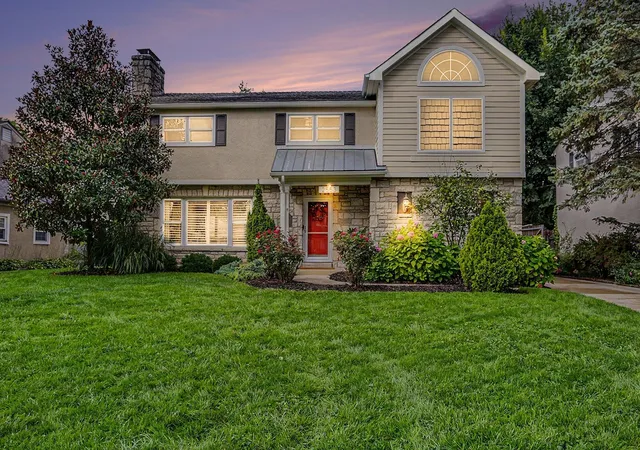 Photo 1 of Single family home for sale at 2553 Chester Rd, Upper Arlington, OH 43221 | MLS# 226036807 | Listing updated on 2026-10-02