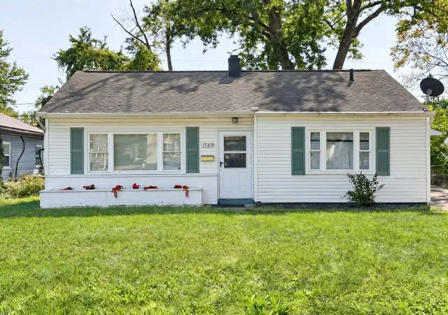 Single family home for sale at 1769 Ward Rd, Columbus, OH 43224 | MLS# 226035907