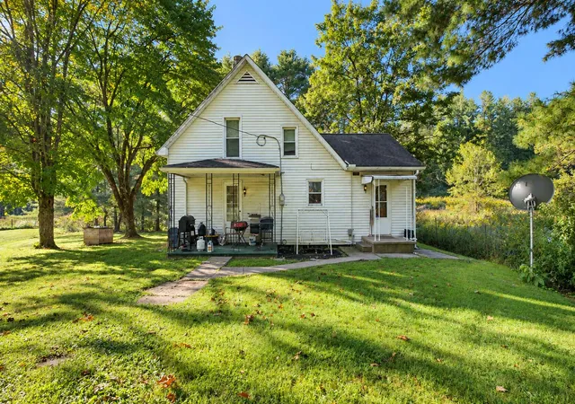 Photo 1 of Single family home for sale at 5681 Howard Price Ln, Glouster, OH 45732 | MLS# 226037286 | Listing updated on 2026-10-12
