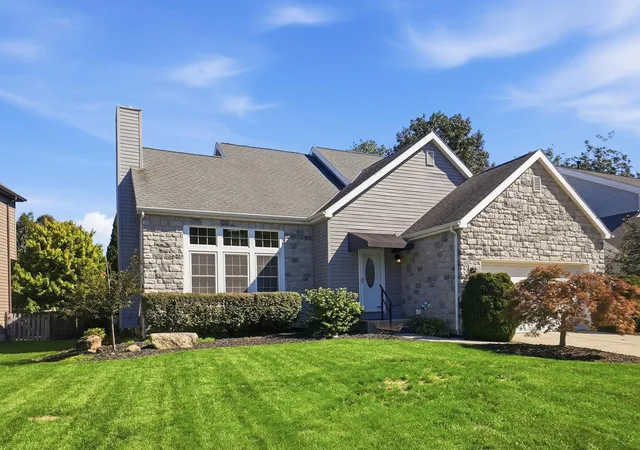 Photo 1 of Single family home for sale at 1564 Whitcombe Way, Columbus, OH 43228 | MLS# 226037342 | Listing updated on 2026-10-16