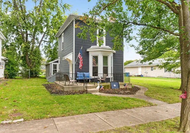 Single family home for sale at 316 W 8th Street, Marysville, OH 43040 | MLS# 226036626