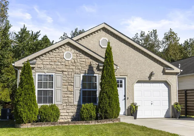Photo 1 of Single family home for sale at 2796 Sussex Pl Dr, Grove City, OH 43123 | MLS# 226036761 | Listing updated on 2026-09-30