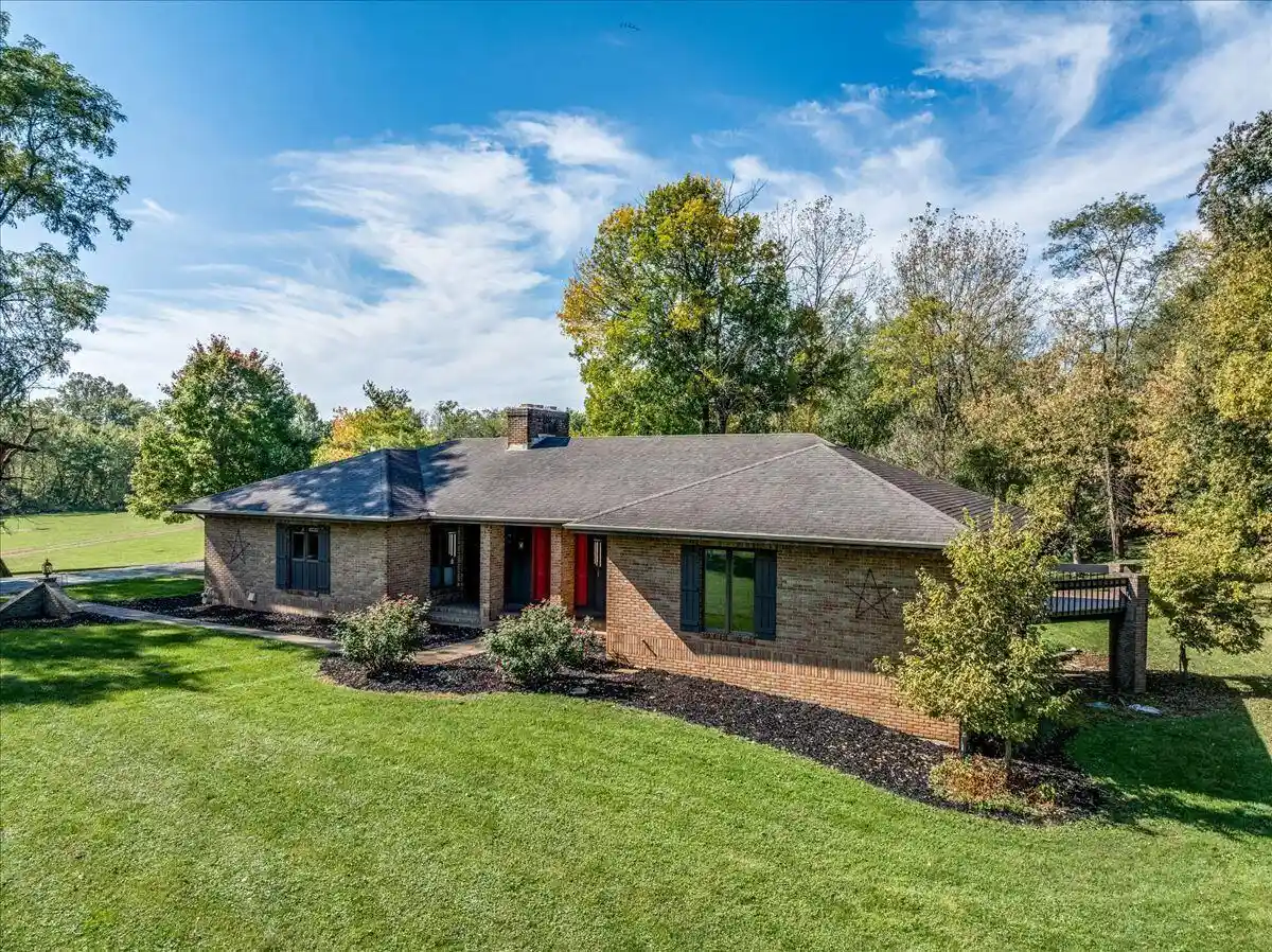 Photo 1 of Single family home for sale at 15025 Lockbourne Eastern Rd, Ashville, OH 43103 | MLS# 226036668 | Listing updated on 2026-10-15