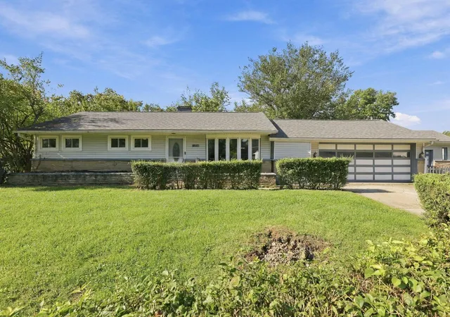 Photo 1 of Single family home for sale at 5404 Morning Dr, Hilliard, OH 43026 | MLS# 226036727 | Listing updated on 2026-10-24