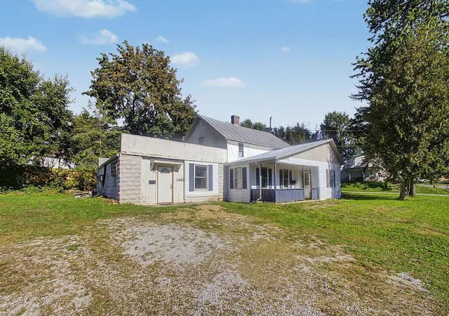 Single family home for sale at 5 Columbus Rd, Fredericktown, OH 43019 | MLS# 226036832