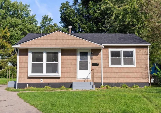 Photo 1 of Single family home for sale at 1576 Koebel Rd, Columbus, OH 43207 | MLS# 226036857 | Listing updated on 2026-10-19