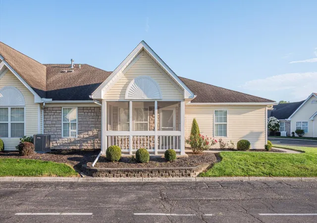 Condo for sale at 267 Goosepond Rd #D, Newark, OH 43055 | MLS# 226037433