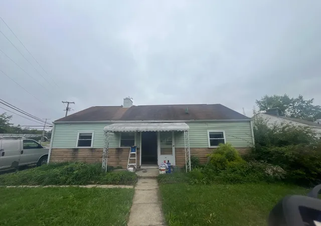 Photo 1 of Single family home for sale at 228 S Hampton Rd, Columbus, OH 43213 | MLS# 226037099 | Listing updated on 2026-09-30
